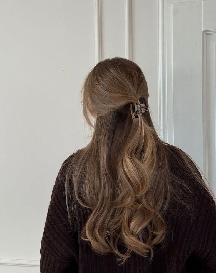 The Five Hairstyles Every Woman Should Be Able to Do in Under Three Minutes.